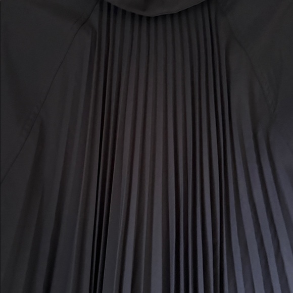 ATHLETA BLACK SOJOURN WINDBREAKER - Picture 5 of 12